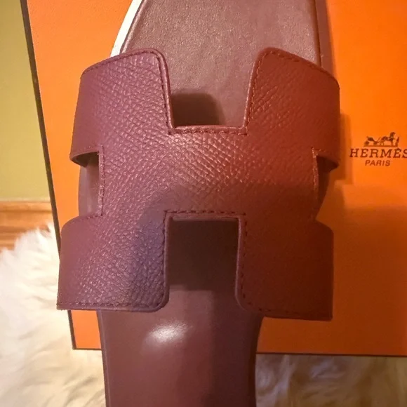 AUTHENTIC❗️Hermes Rouge H Oran Sandal - Picture 9 of 13